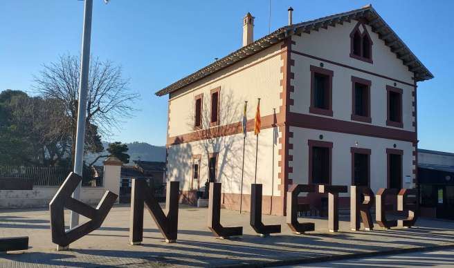 Artteràpia a Can Lletres: Treballant la ira amb argila.